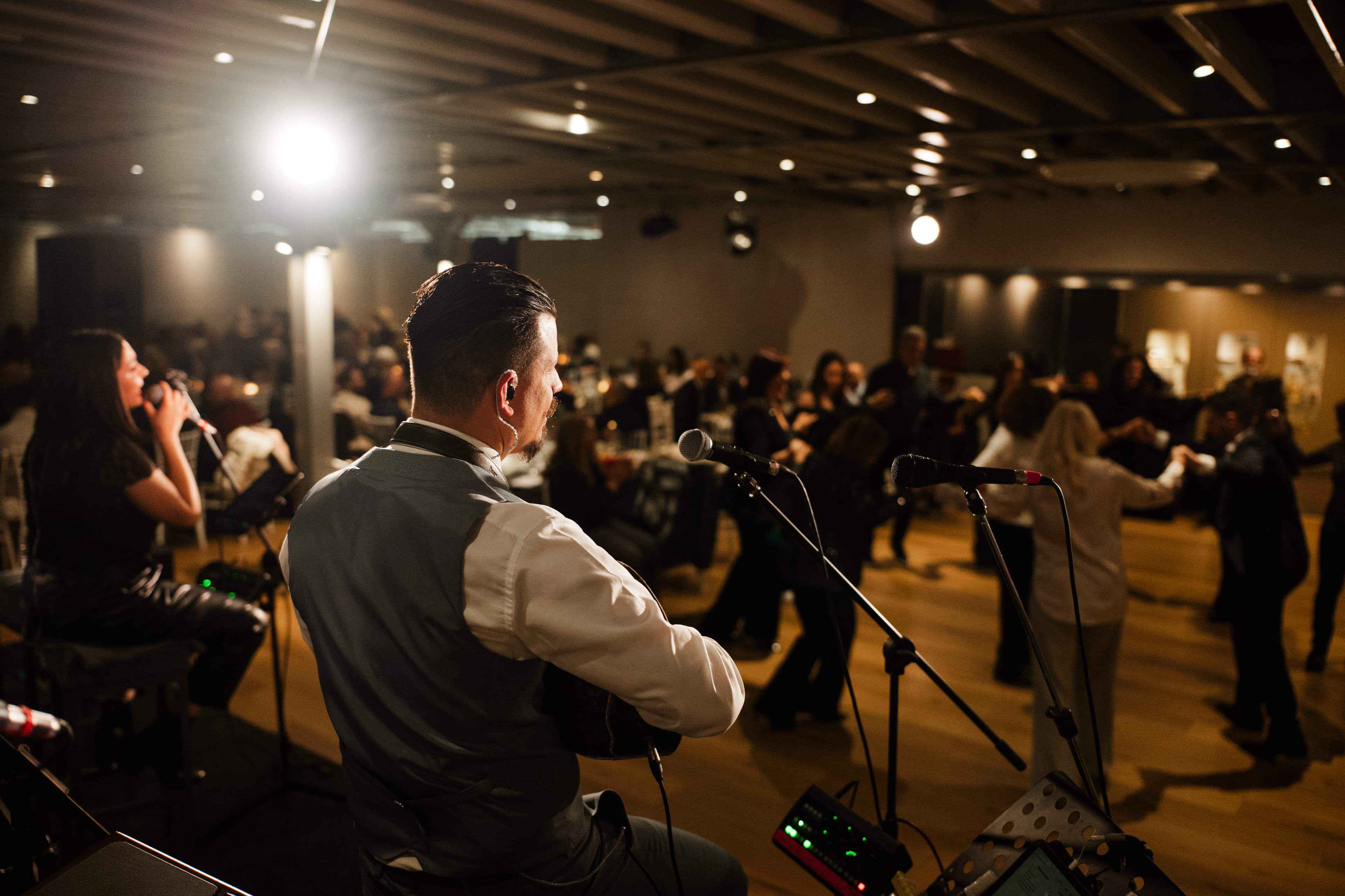 Nostalgia Music - Wedding Band & Events